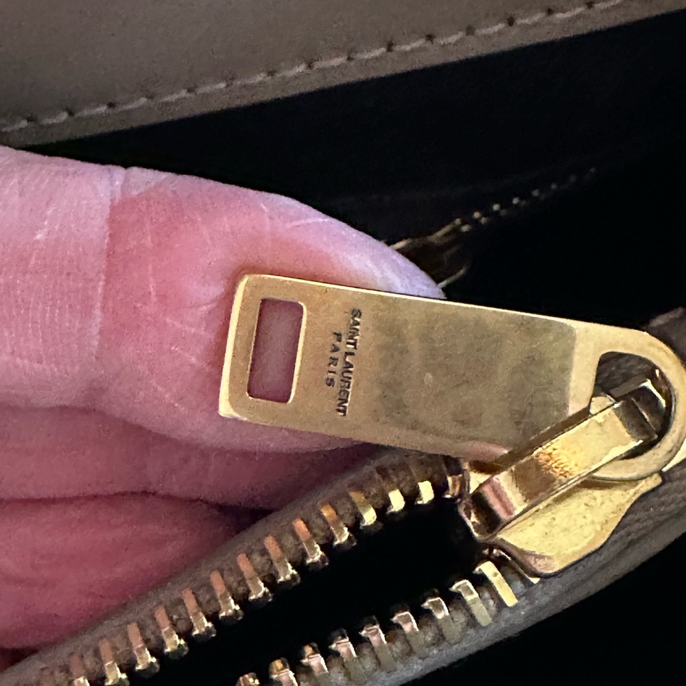 Yves Saint Laurent Tan LouLou Quilted Bag - Picture 8 of 16